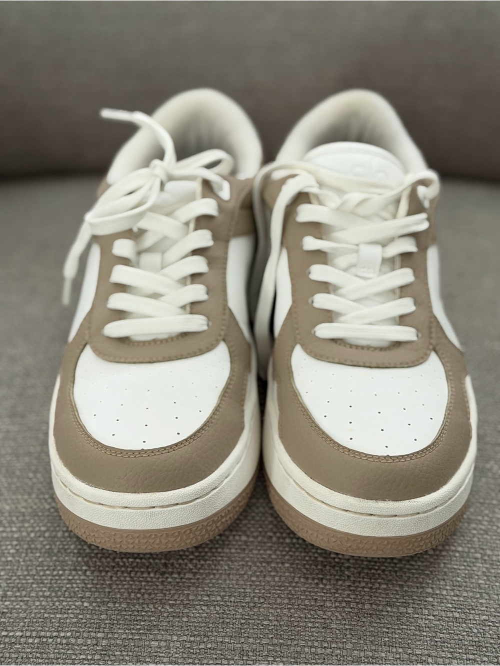 ALO Yoga Low-Top Sneakers in Tan and White - Picture 2 of 8